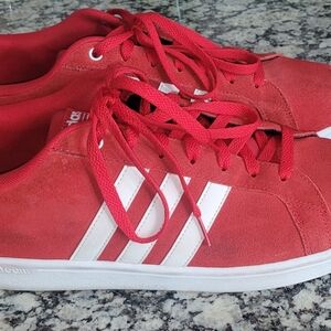 Adidas Sneakers